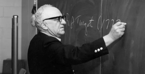 Murray Rothbard Versus the Progressives